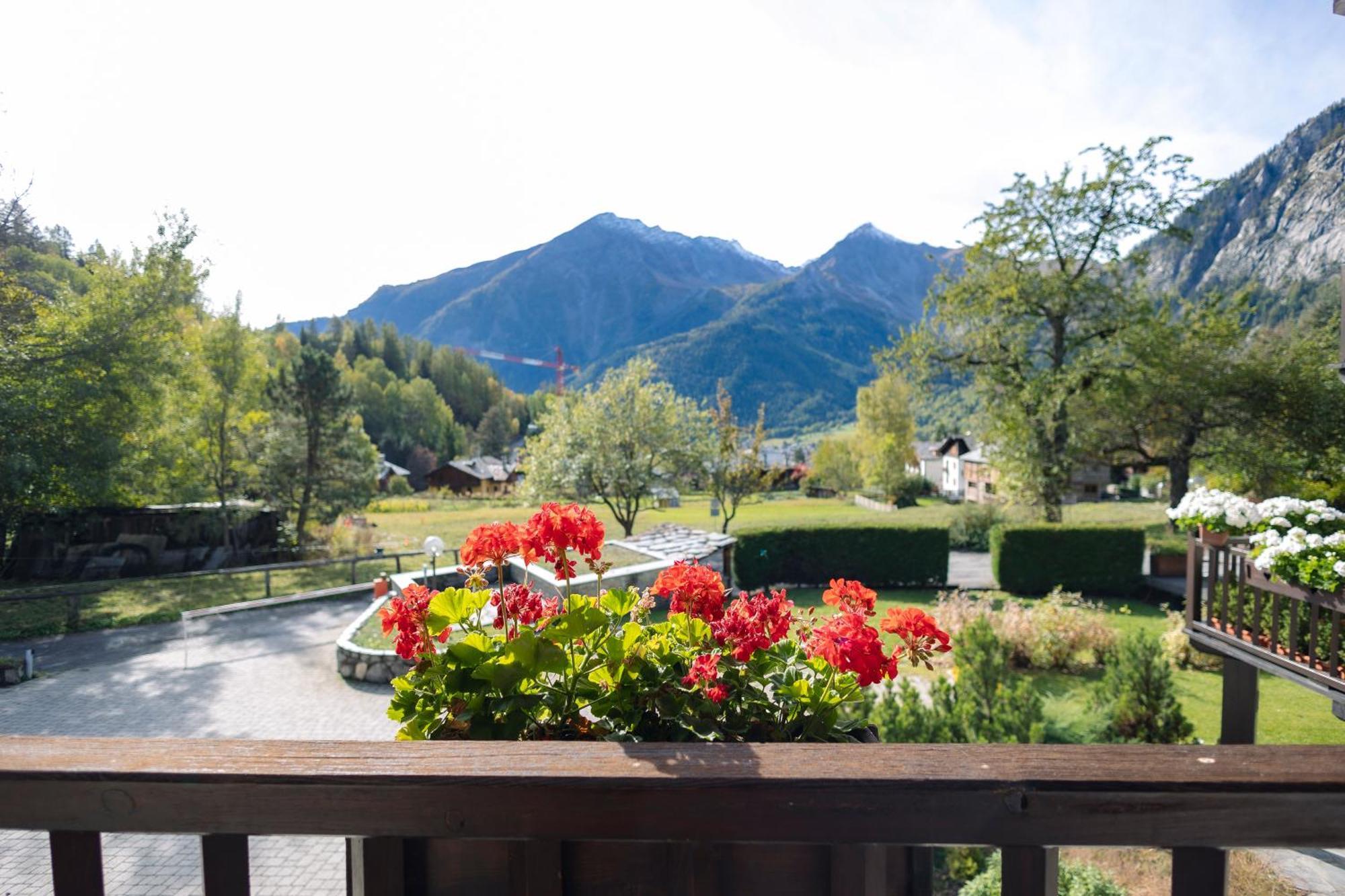 The Mountain View Lodge Courmayeur Exterior photo